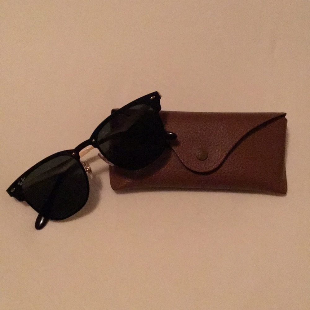 RayBan Clubmaster Shades (gold/black)